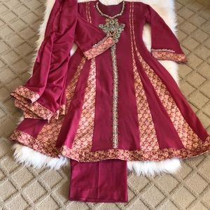 Pink Pakistani shalwar kameez set